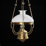 1713 2478 PARAFFIN LAMP